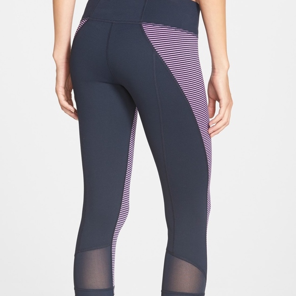 USED Zella Live In Point Break‎ Slim Fit Capri Leggings Navy/Eclipse [ XL ]#1629 - Picture 3 of 4